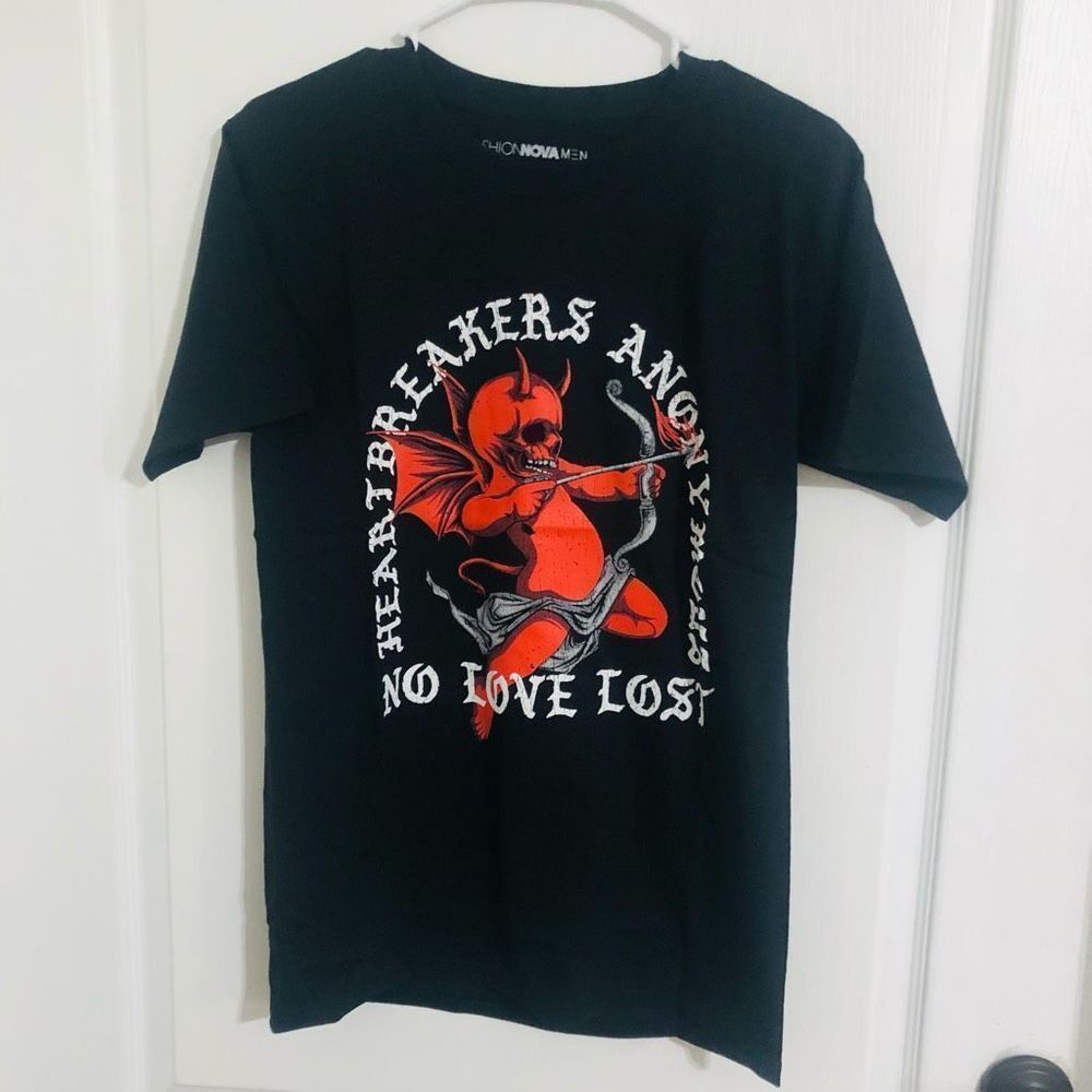 New Fashion Nova Heart Breakers Anonymous Short Sleeve Black Tee For Men  Small‎